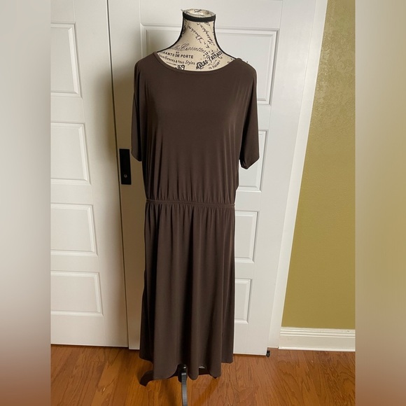 CHICO’S • Women’s Cold Shoulder Solid Brown Francine Maxi Dress - Picture 1 of 8